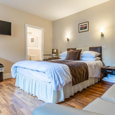 Windermere Studio Rooms - With Free Car Parking Onsite Extérieur photo