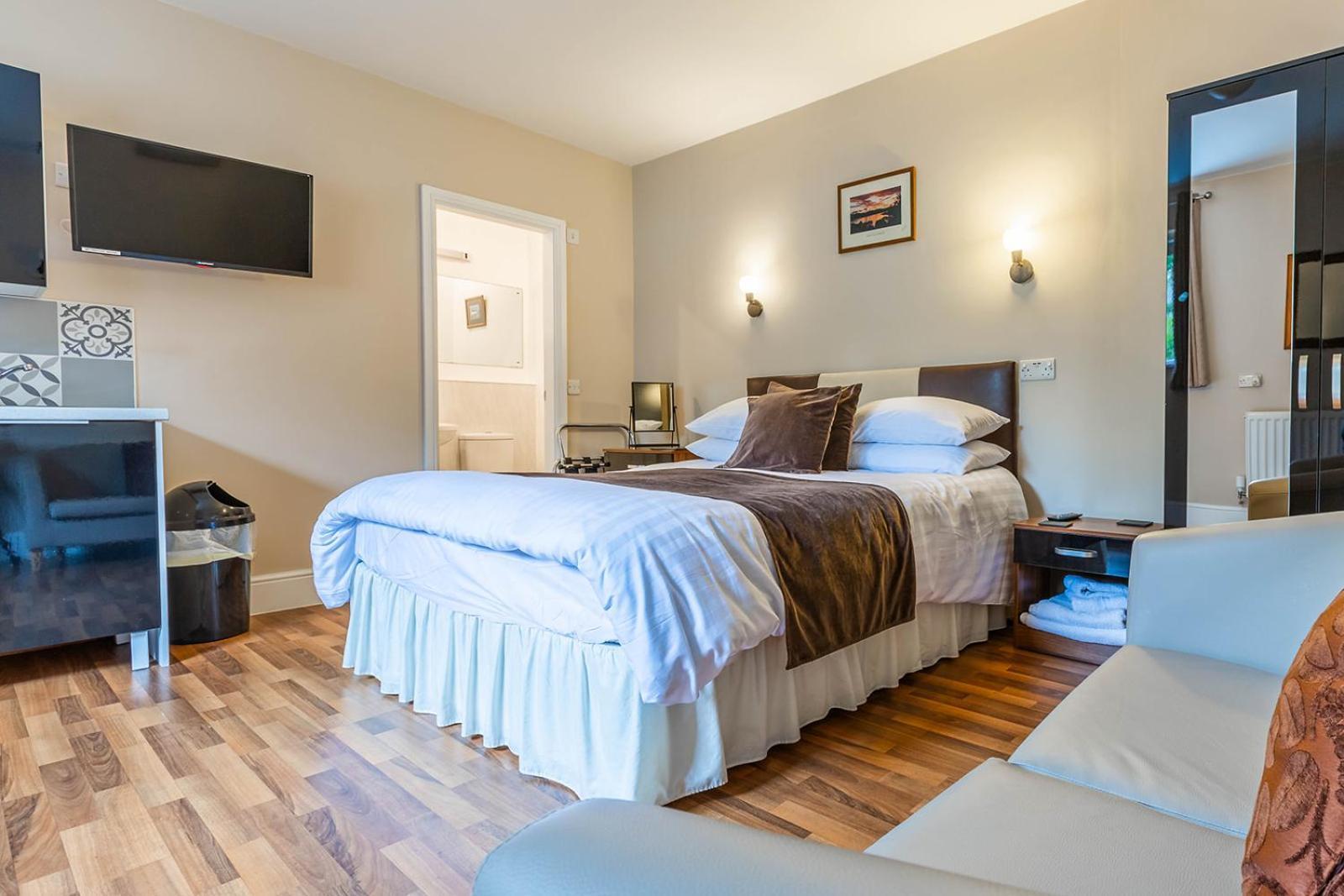 Windermere Studio Rooms - With Free Car Parking Onsite Extérieur photo