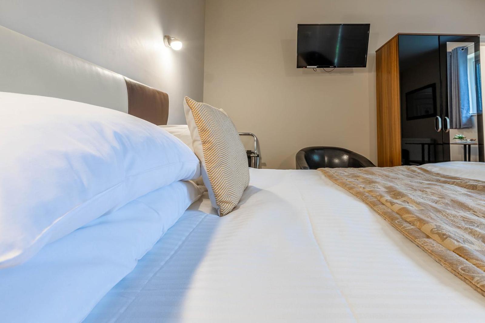 Windermere Studio Rooms - With Free Car Parking Onsite Extérieur photo