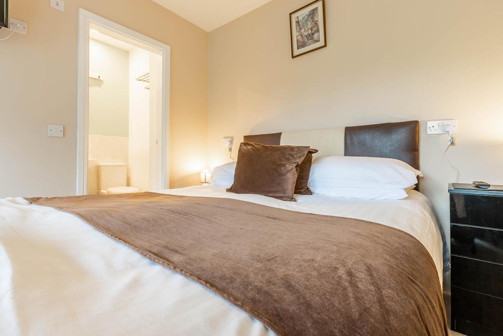 Windermere Studio Rooms - With Free Car Parking Onsite Extérieur photo