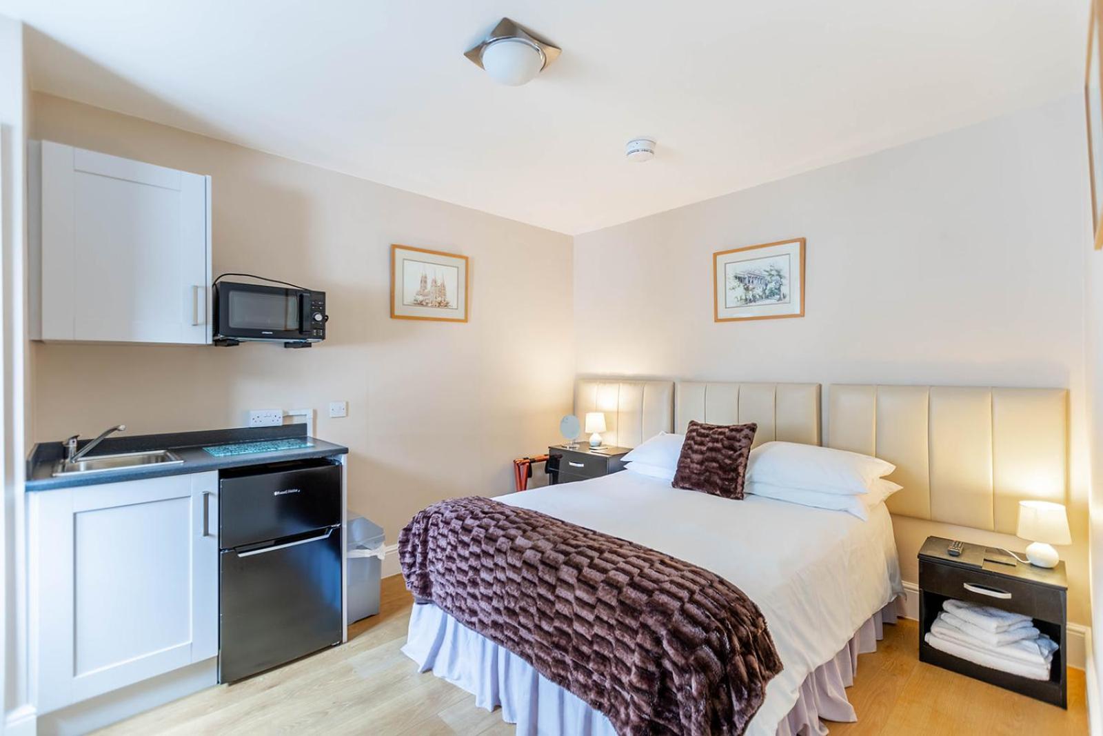 Windermere Studio Rooms - With Free Car Parking Onsite Extérieur photo