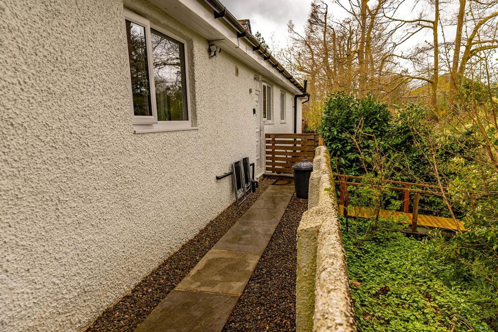 Windermere Studio Rooms - With Free Car Parking Onsite Extérieur photo